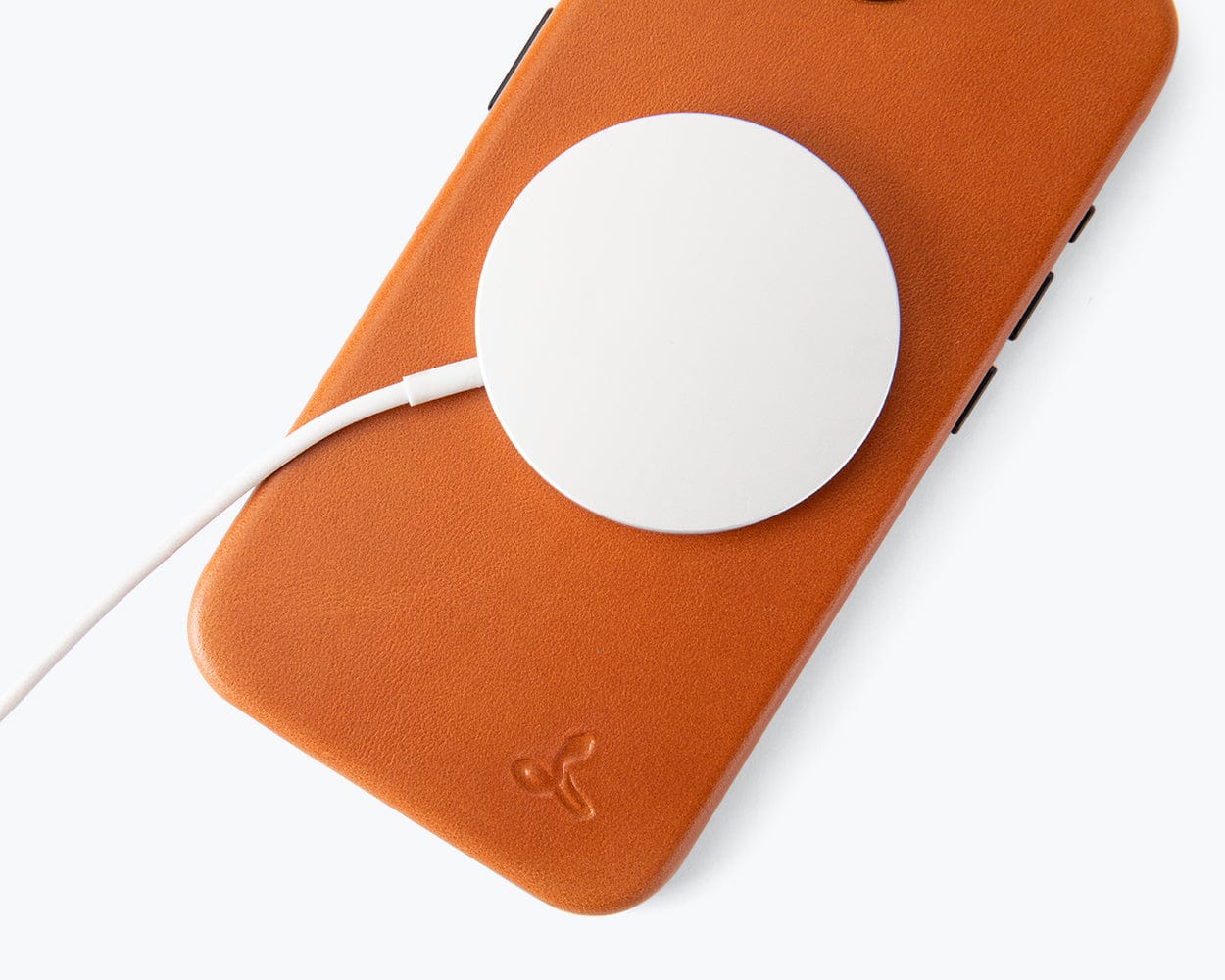 Apple iPhone 16e - Metro Slim Leather Phone Case