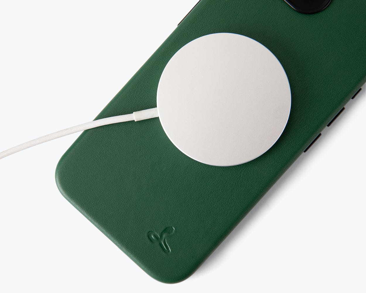 Apple iPhone 16e - Metro Slim Leather Phone Case