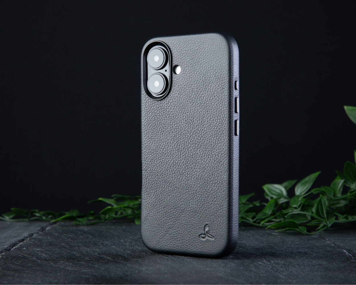 Apple iPhone 16 - Metro Leather Bumper Phone Case